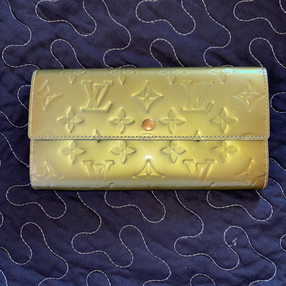 (SOLD)Louis Vuitton Wallet
